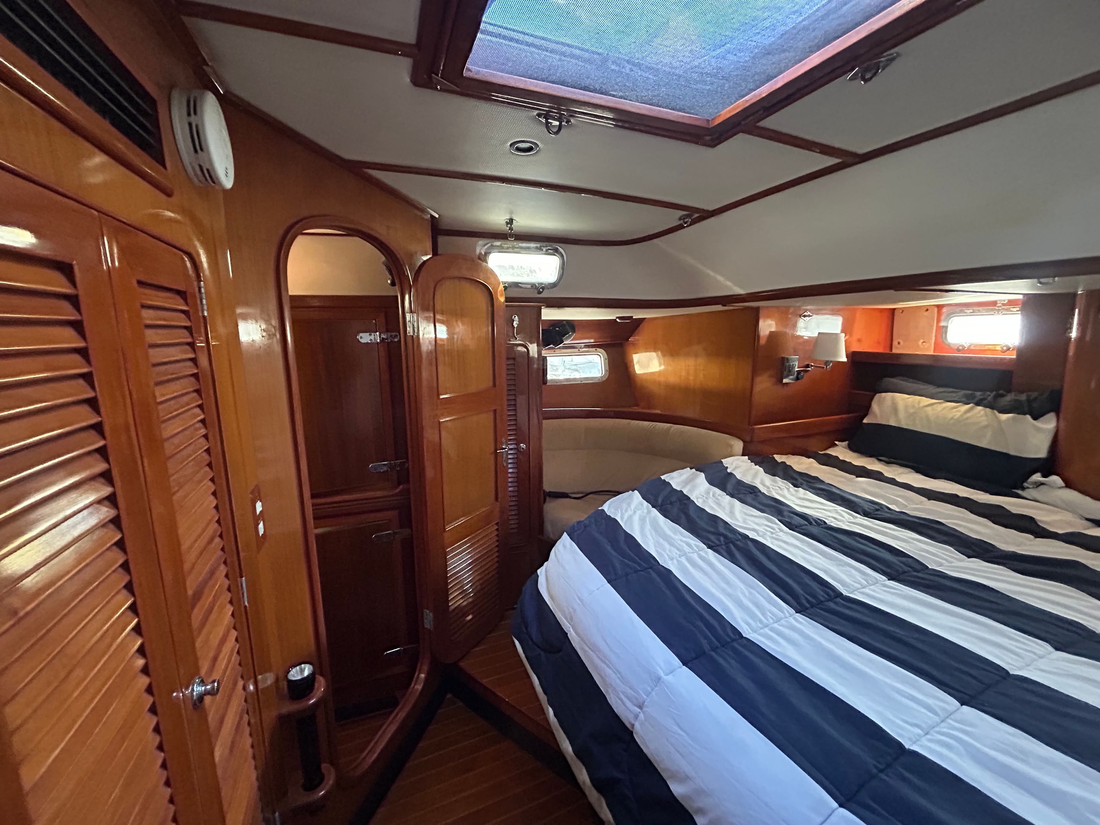 2001 Hylas 54 - 29