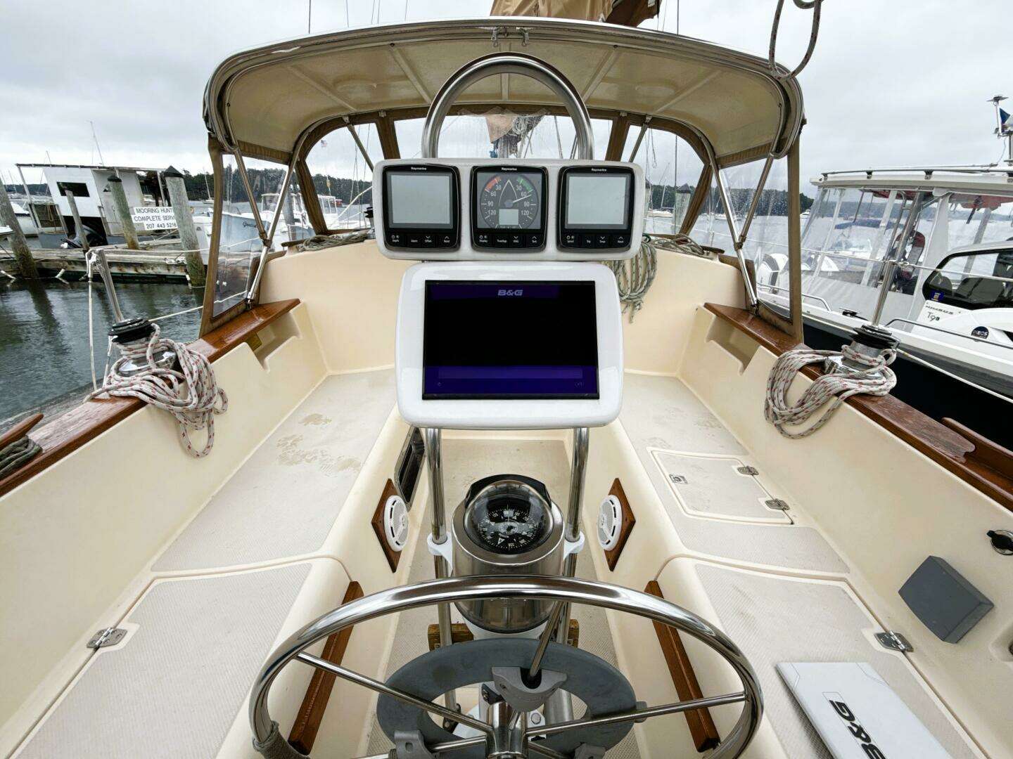 1992 Island Packet 32 - Image 5