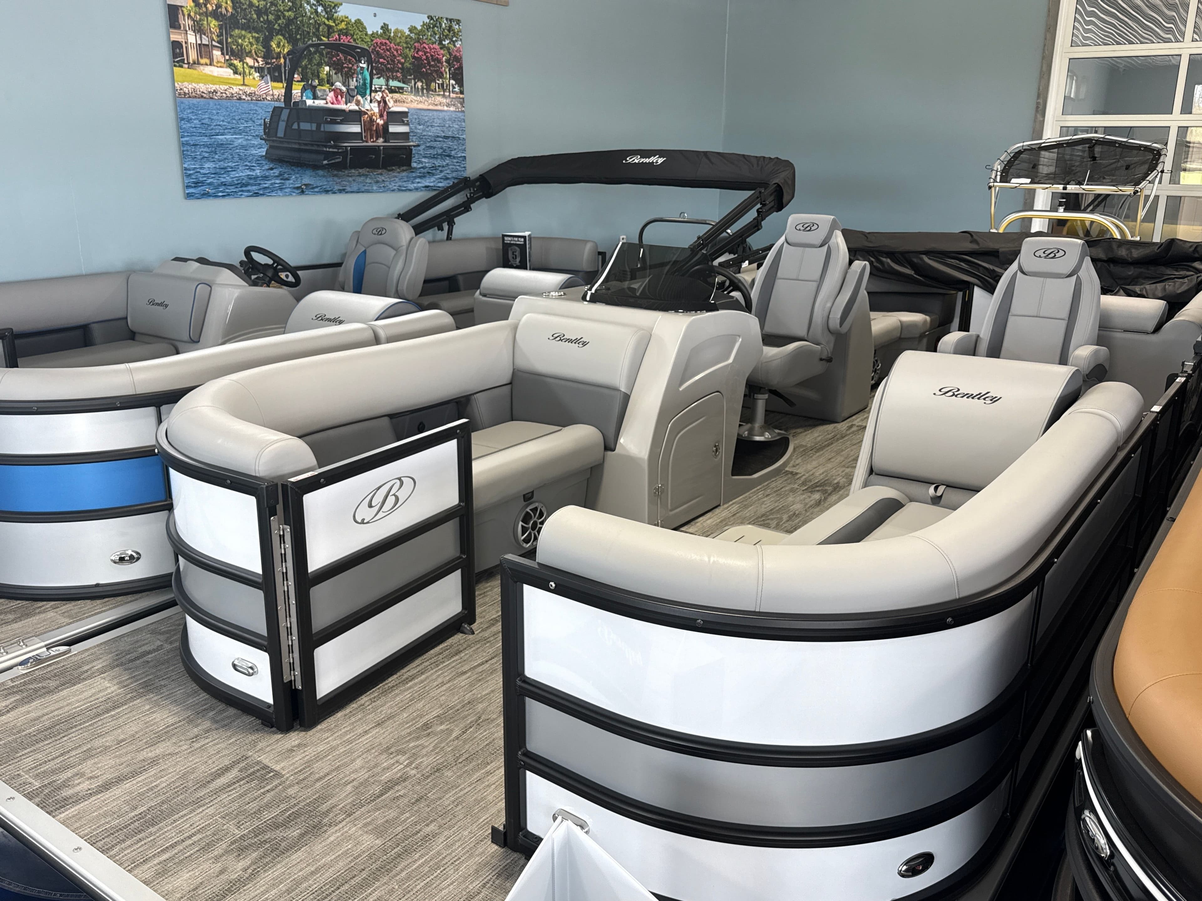 2026 Bentley Pontoons Legacy 243 Navigator Ext - 3