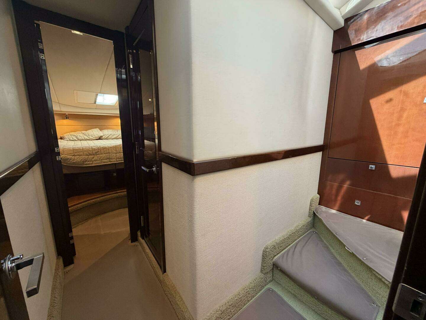 2008 Sea Ray 47 Sedan Bridge - Image 21