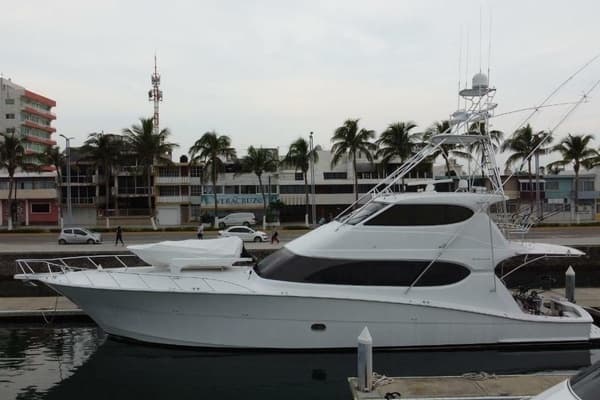 2007 Hatteras — - Image 1