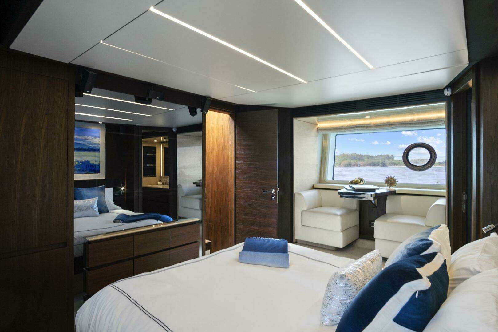 2017 Azimut 72 Flybridge - Image 36