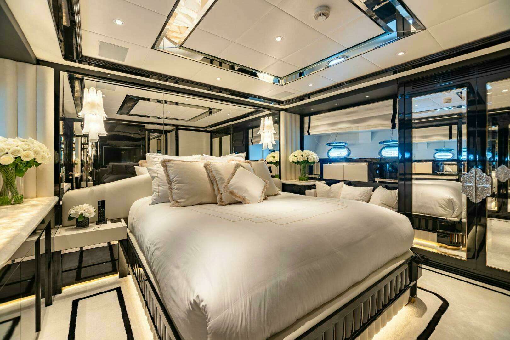 2013 Overmarine Mangusta 108 - Image 25