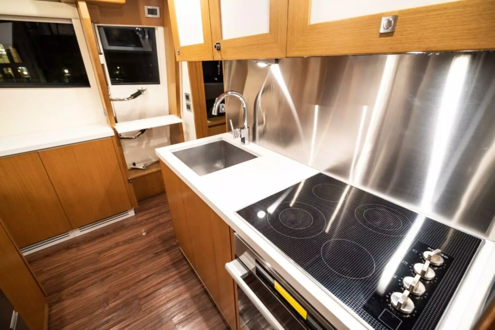 2007 Ferretti Yachts 780 - Image 19