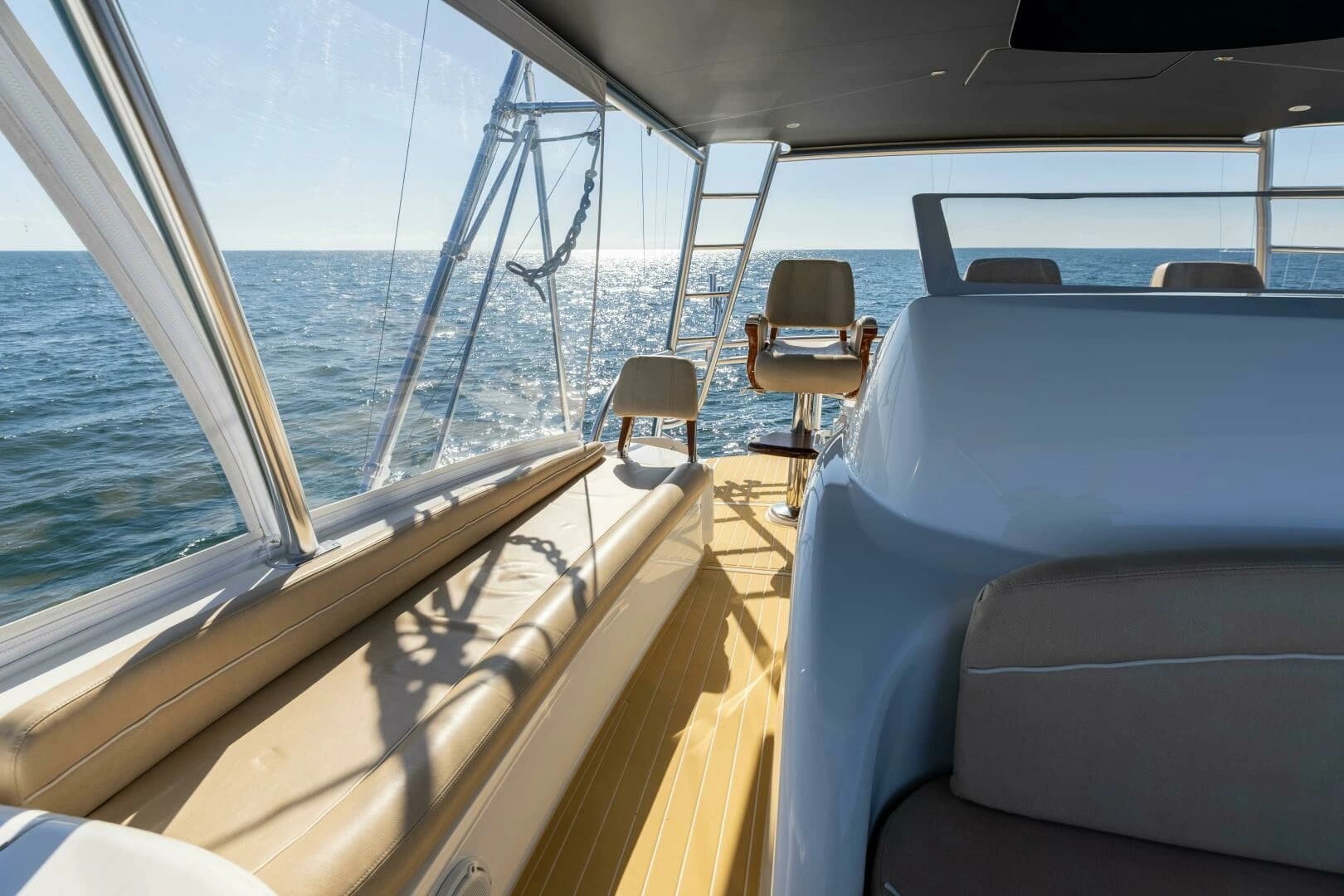 2020 Viking 62 Convertible - Image 42