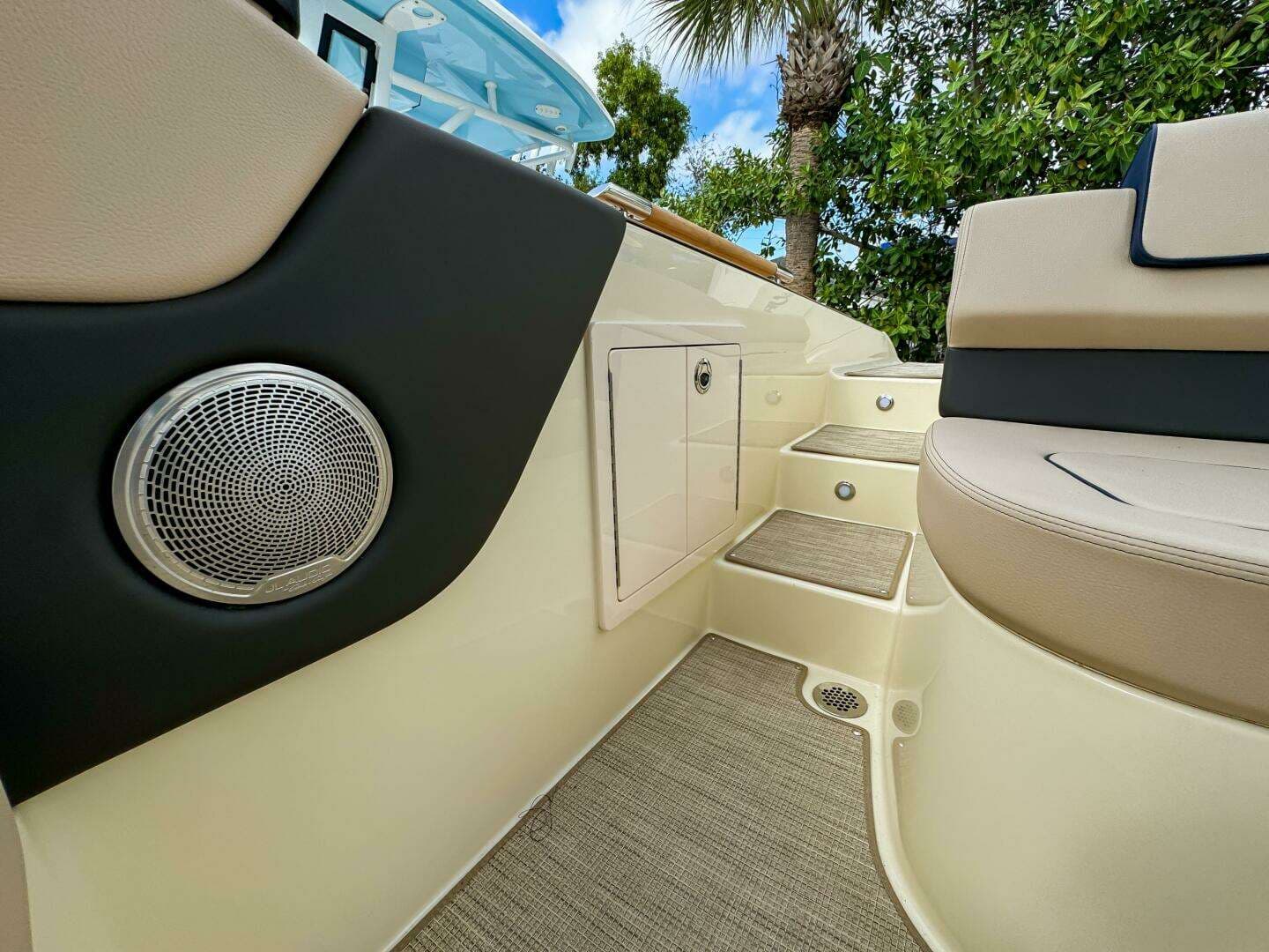 2026 Chris-Craft Sportster 28 - Image 31