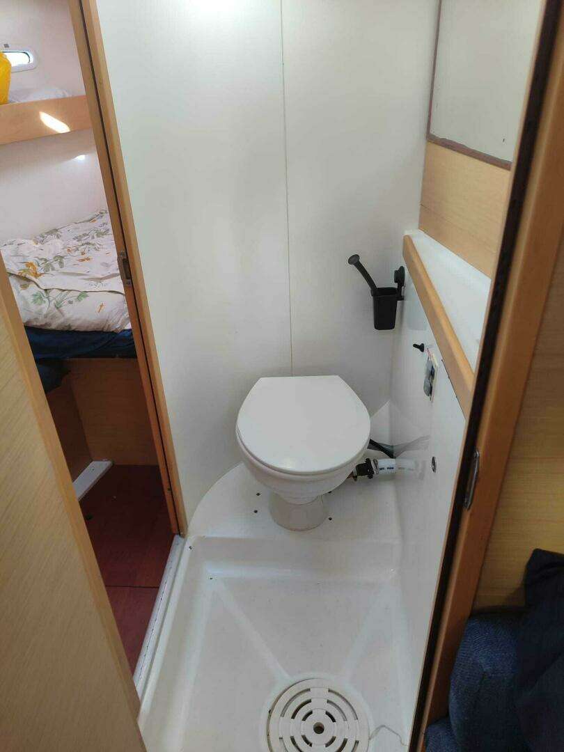 2011 Beneteau First 40 - Image 16