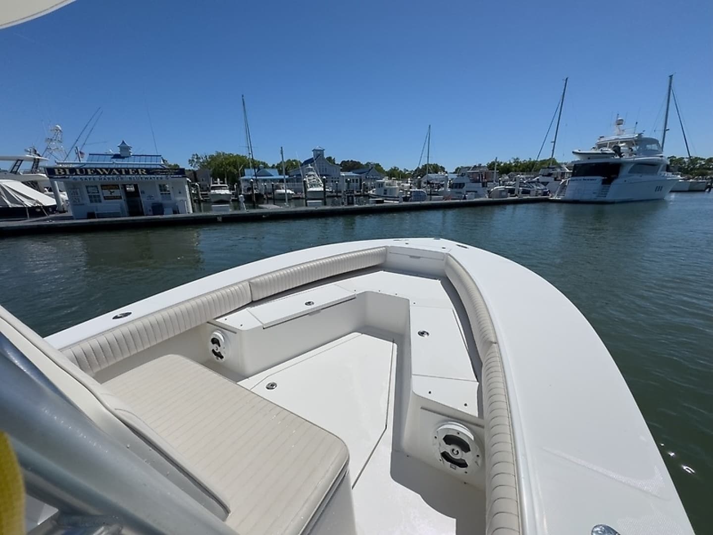 2006 Regulator 29 Forward Seating - Image 5