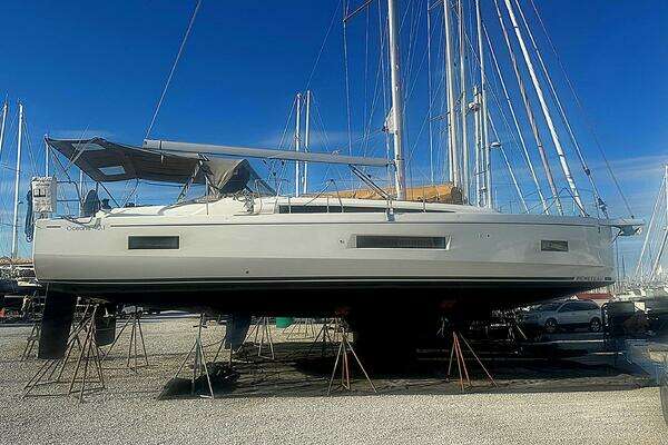 2022 Beneteau Oceanis 40.1