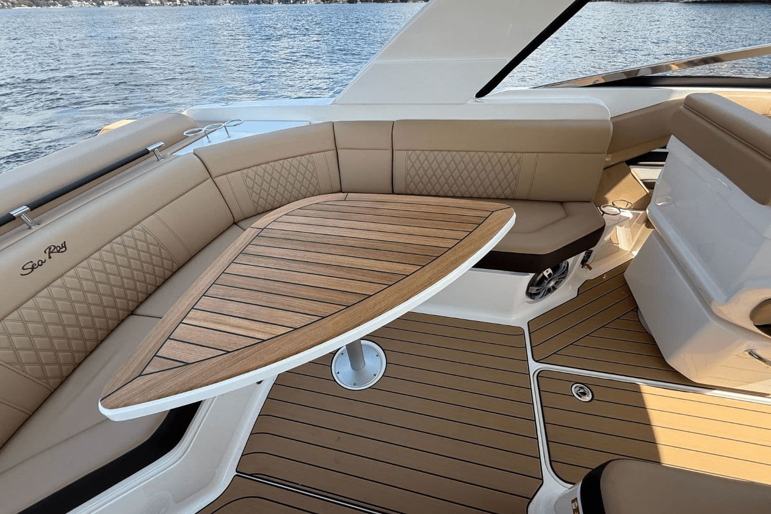 2026 Sea Ray SLX 310 - 14
