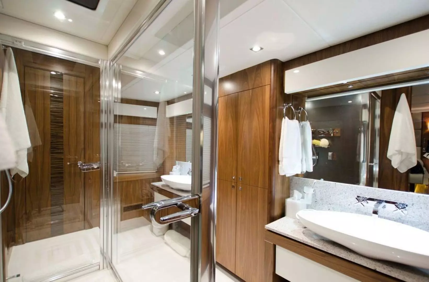 2015 Sunseeker Sport Yacht - Image 22
