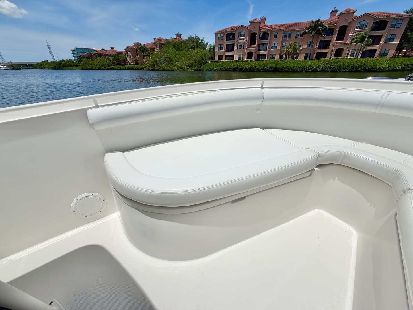2007 Edgewater 268 CC - Image 22