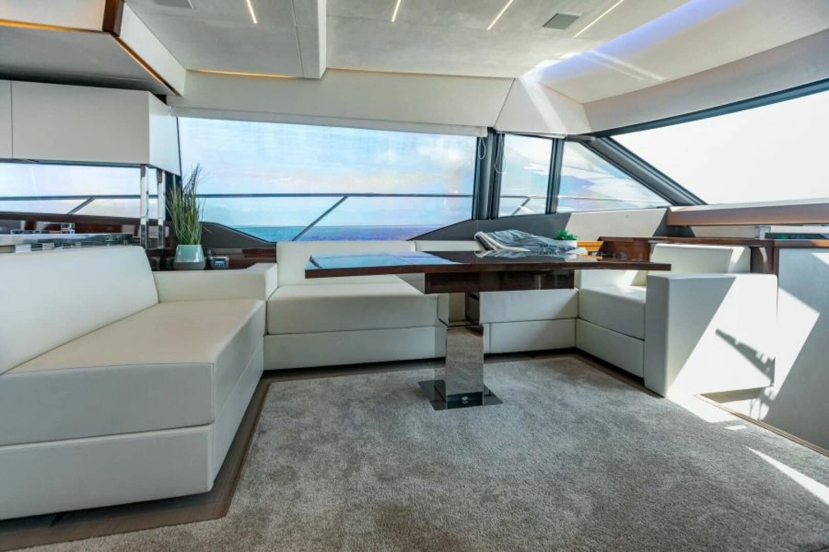 2020 Prestige 630 Flybridge - Image 15