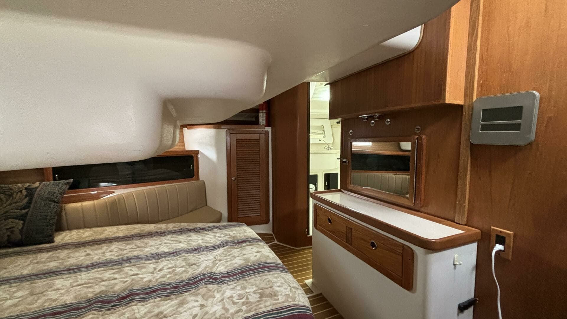 1997 Catalina 400 - Image 16