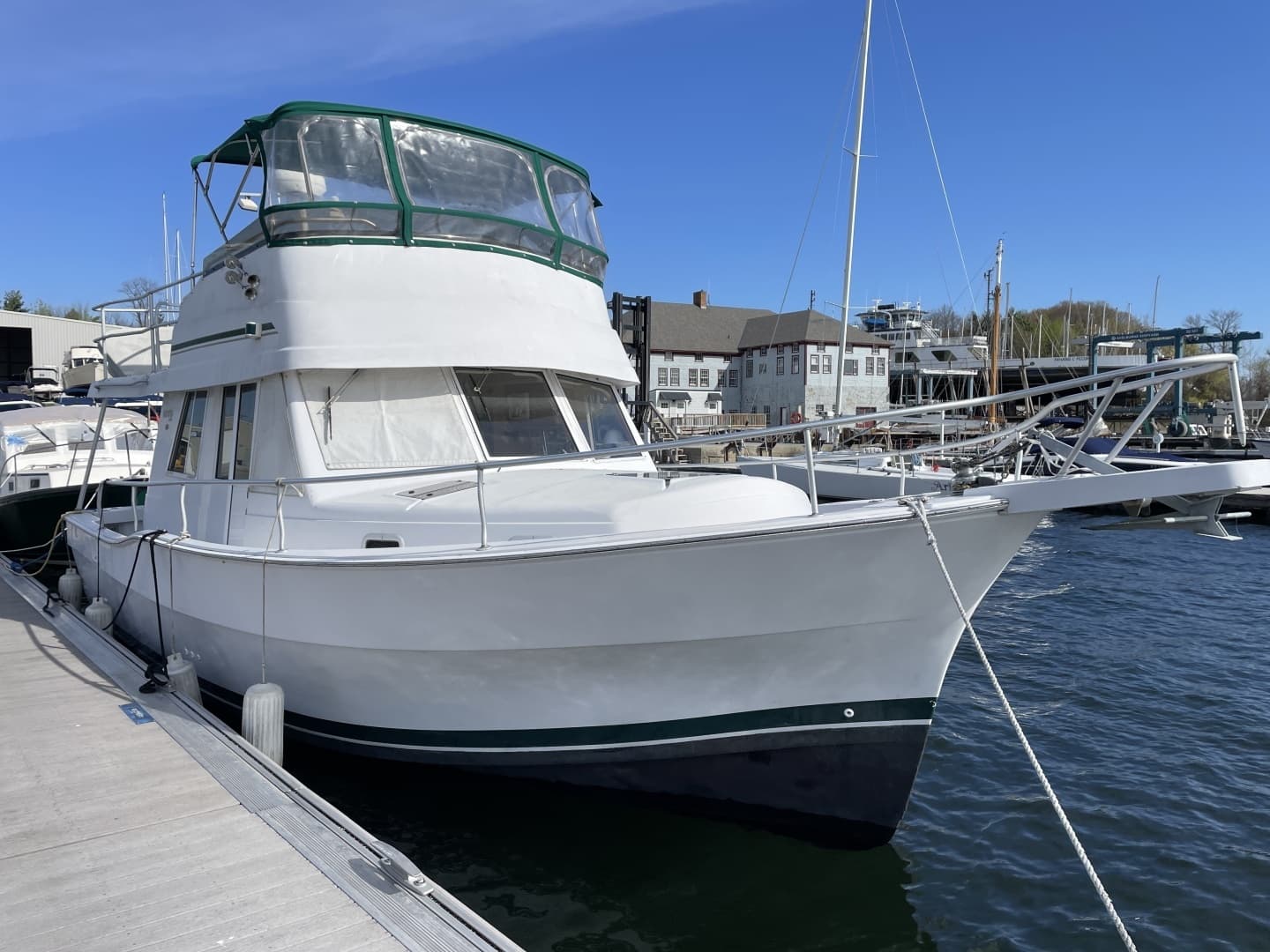 2000 Mainship 390 - Image 26