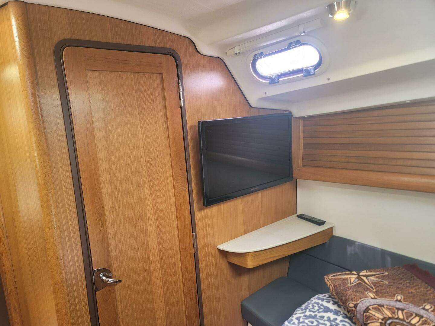 2015 Catalina 445 - Image 8