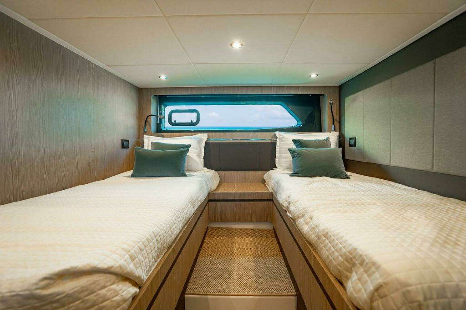 2022 Azimut 45 Atlantis - Image 13