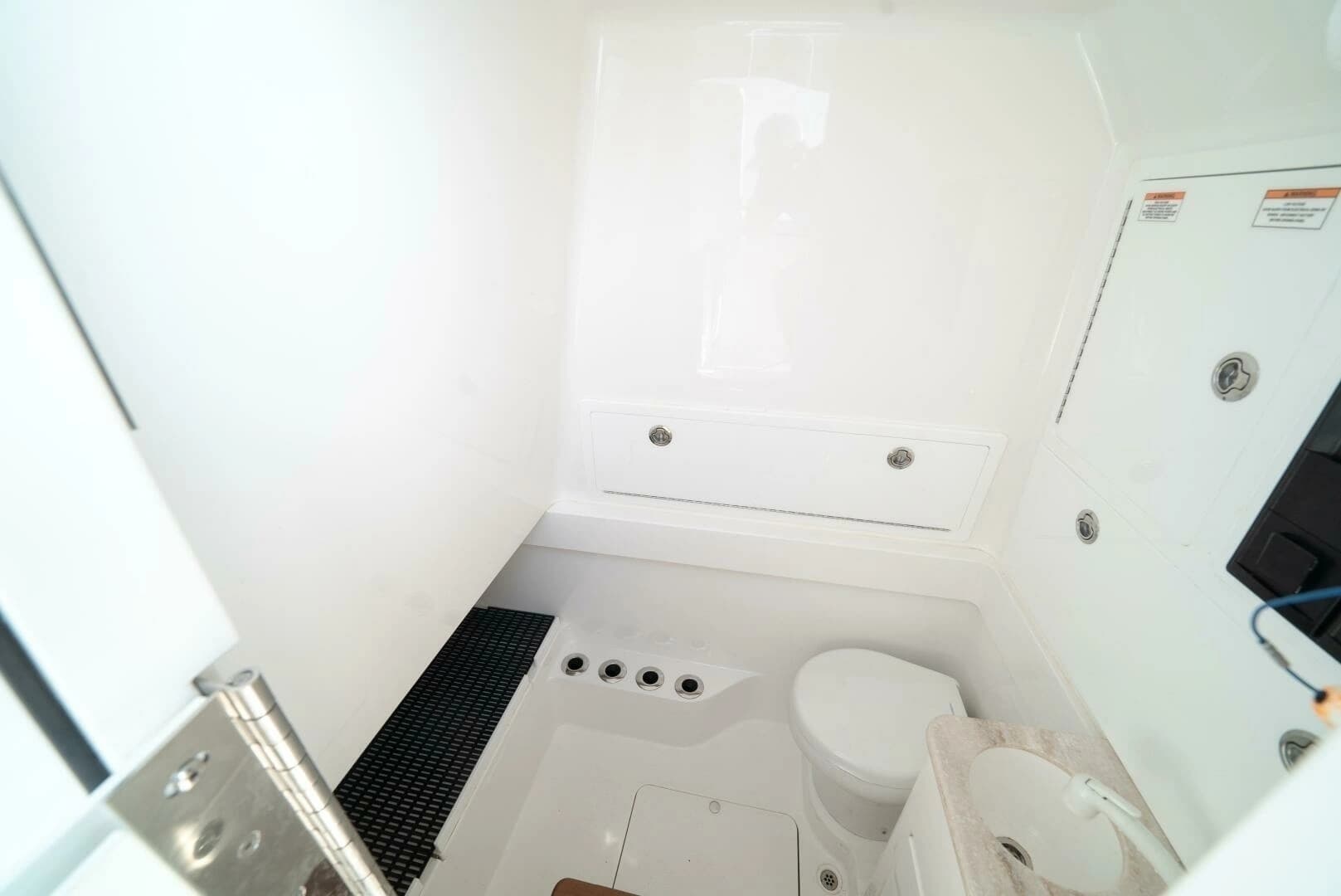 2022 Valhalla Boatworks V-37 - Image 18