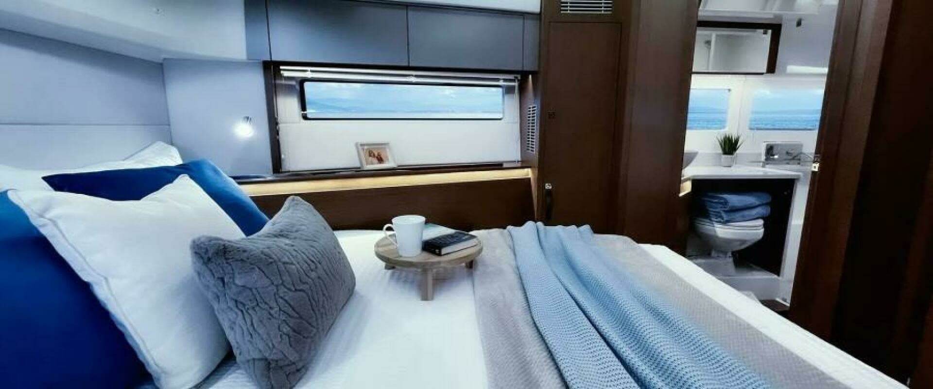 2026 Beneteau Antares 12 Coupe - Image 9
