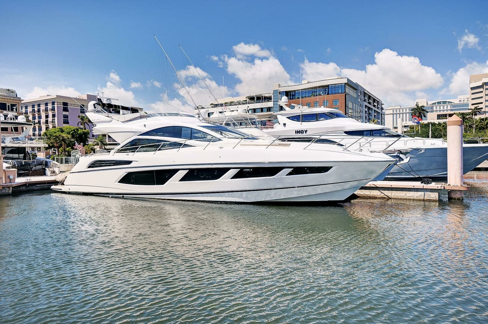 2017 Sunseeker 68 Sport Yacht - Image 2
