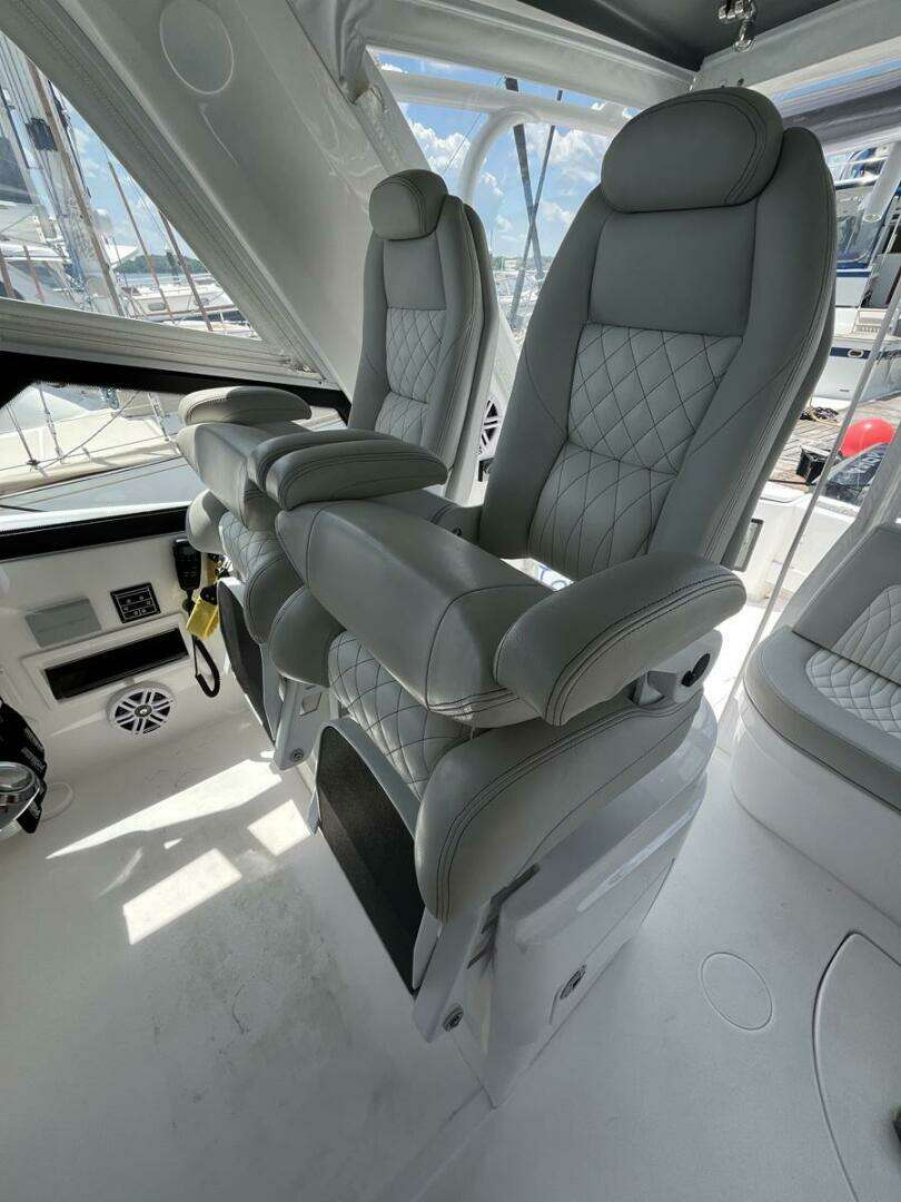 2023 Intrepid 477 Evolution - Image 38