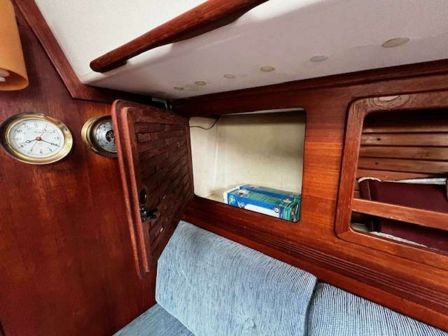 1987 Sabre 34 Mark II - Image 64