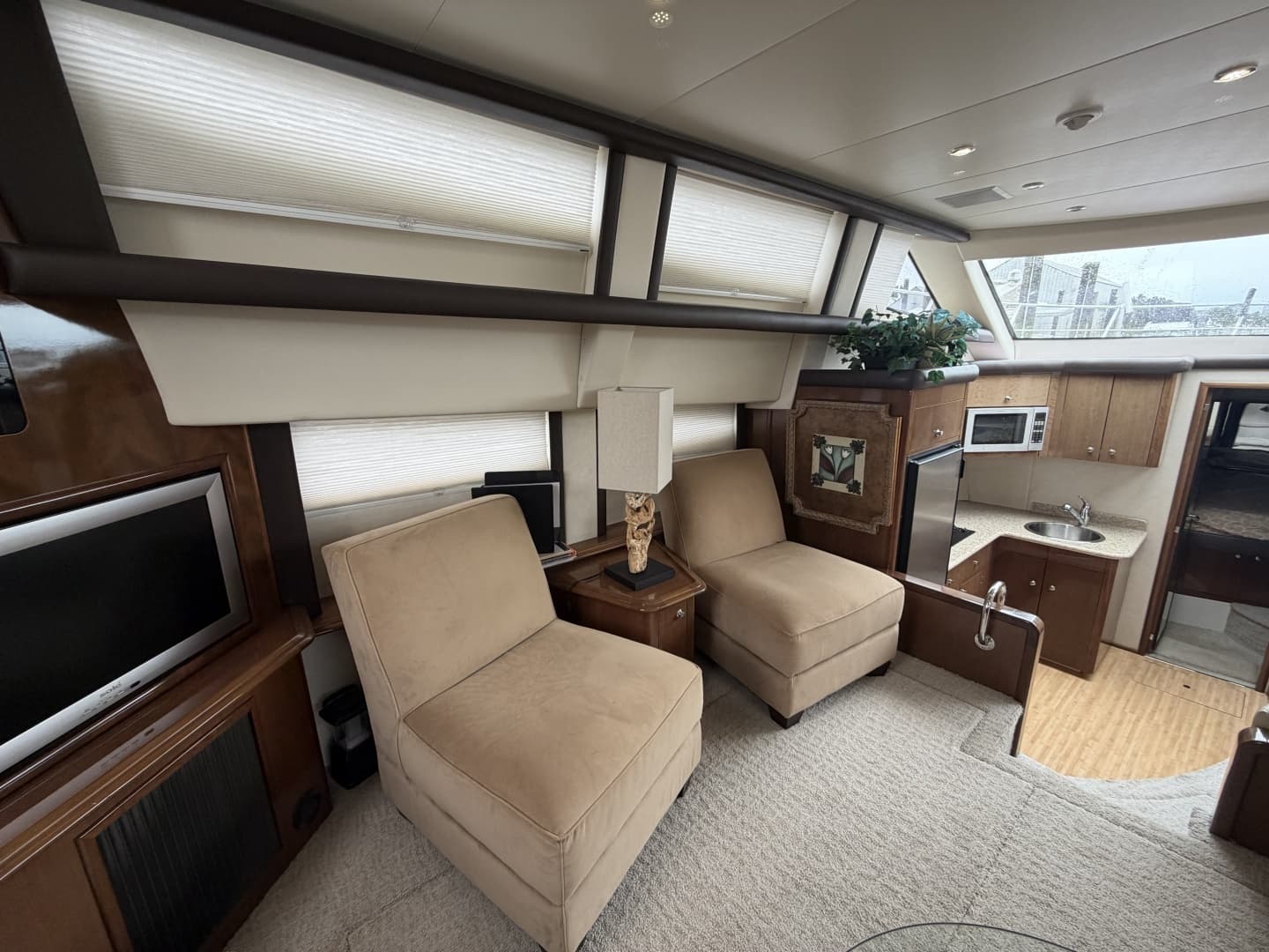 2008 Carver 47MY - Image 23
