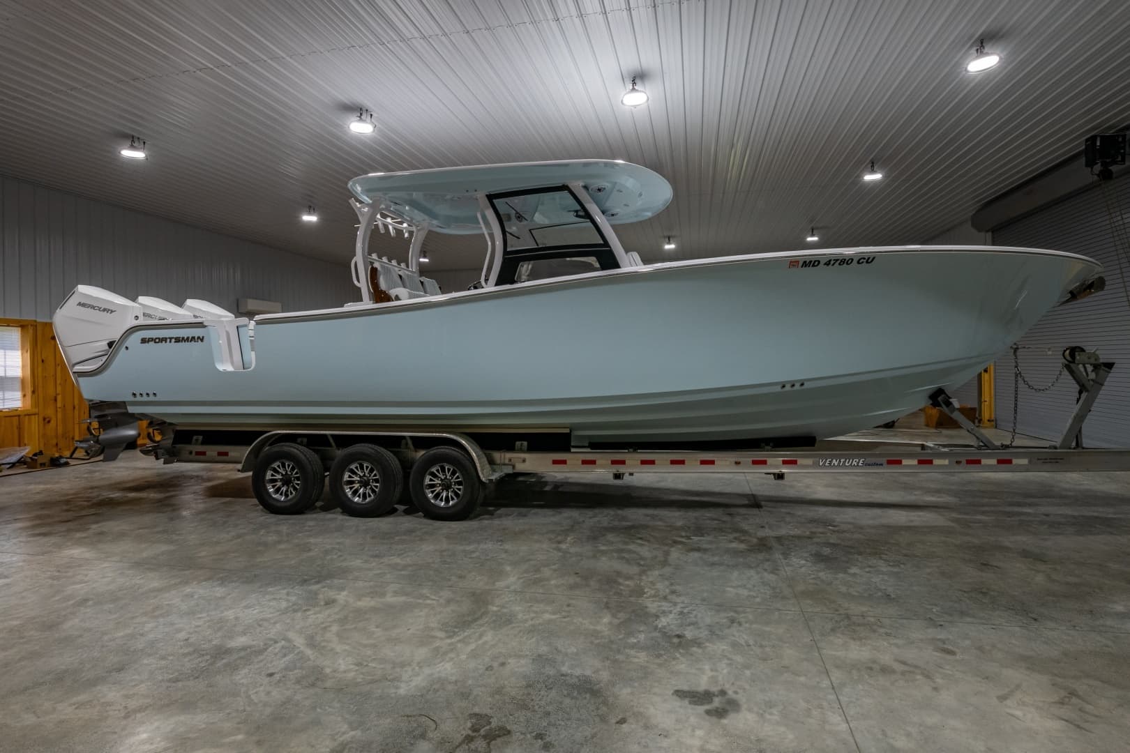 2023 Sportsman Open 352 Center Console - Image 18