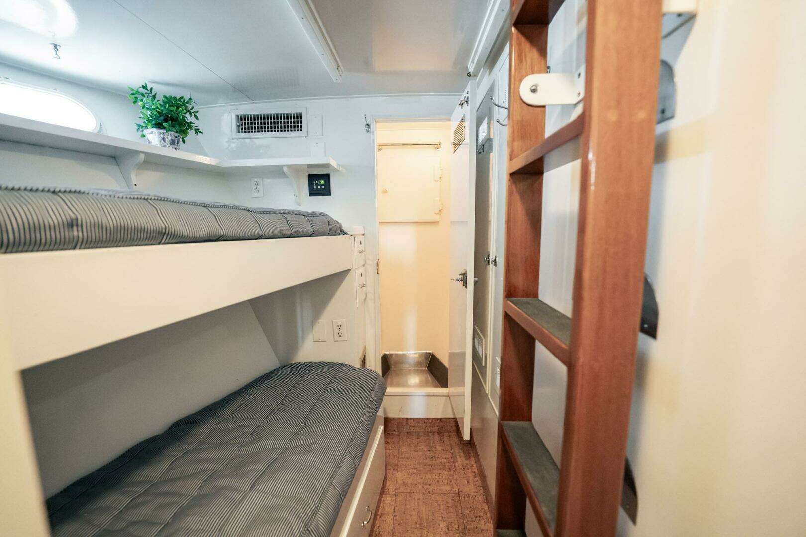 1964 Burger 64 Motor Yacht - Image 66