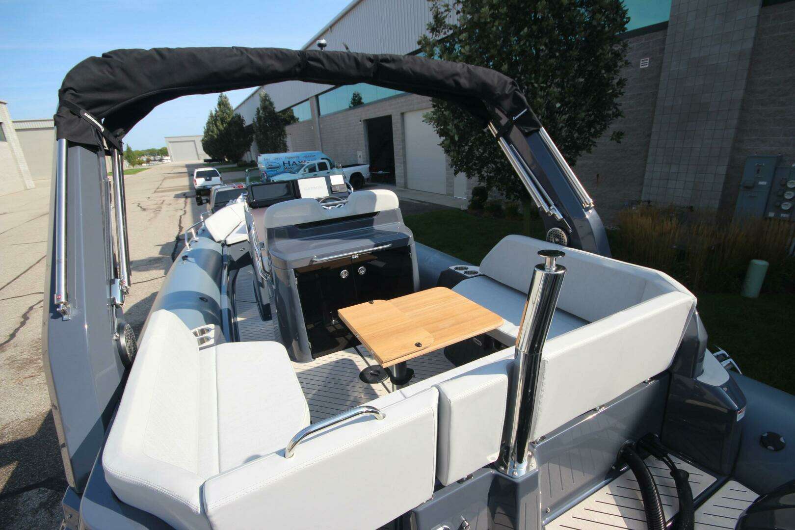 2024 Zodiac Medline 9 NEO - Image 7