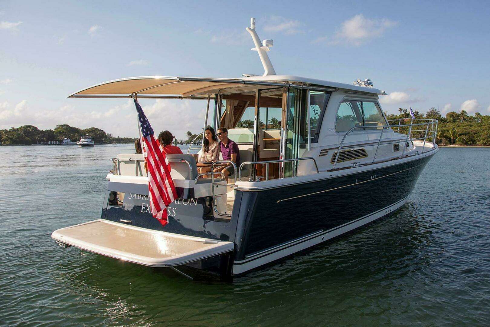 2026 Sabre 38 Salon Express - Image 4