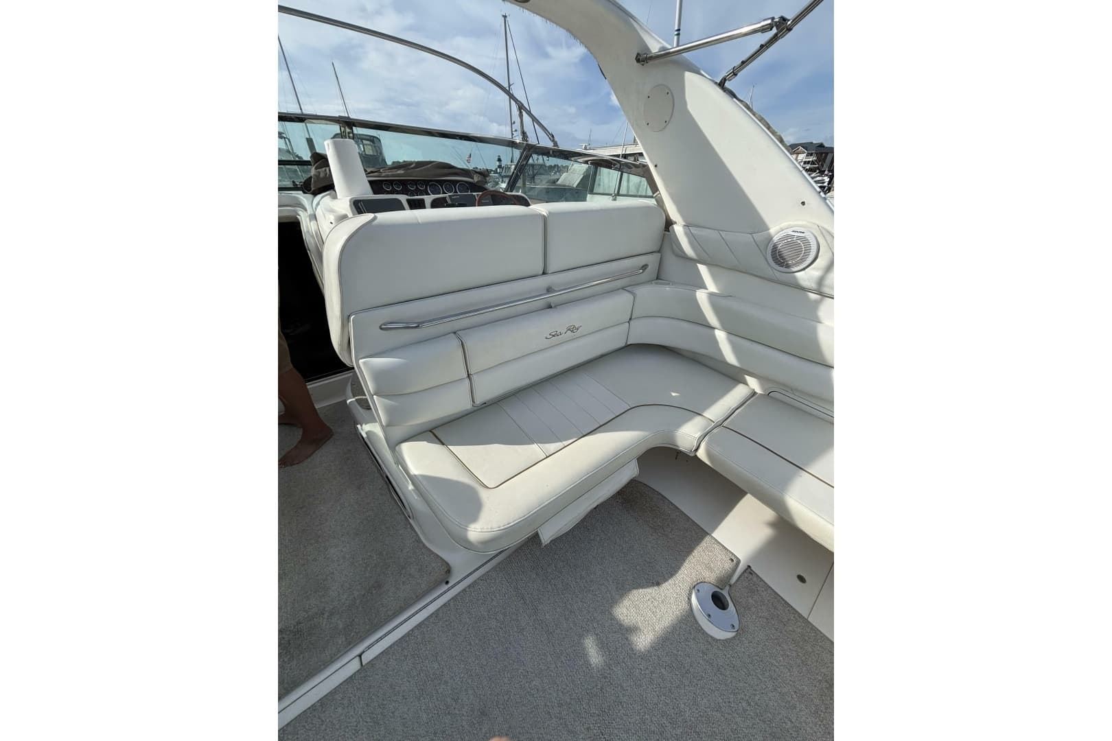 1997 Sea Ray 370 Sundancer - Image 17