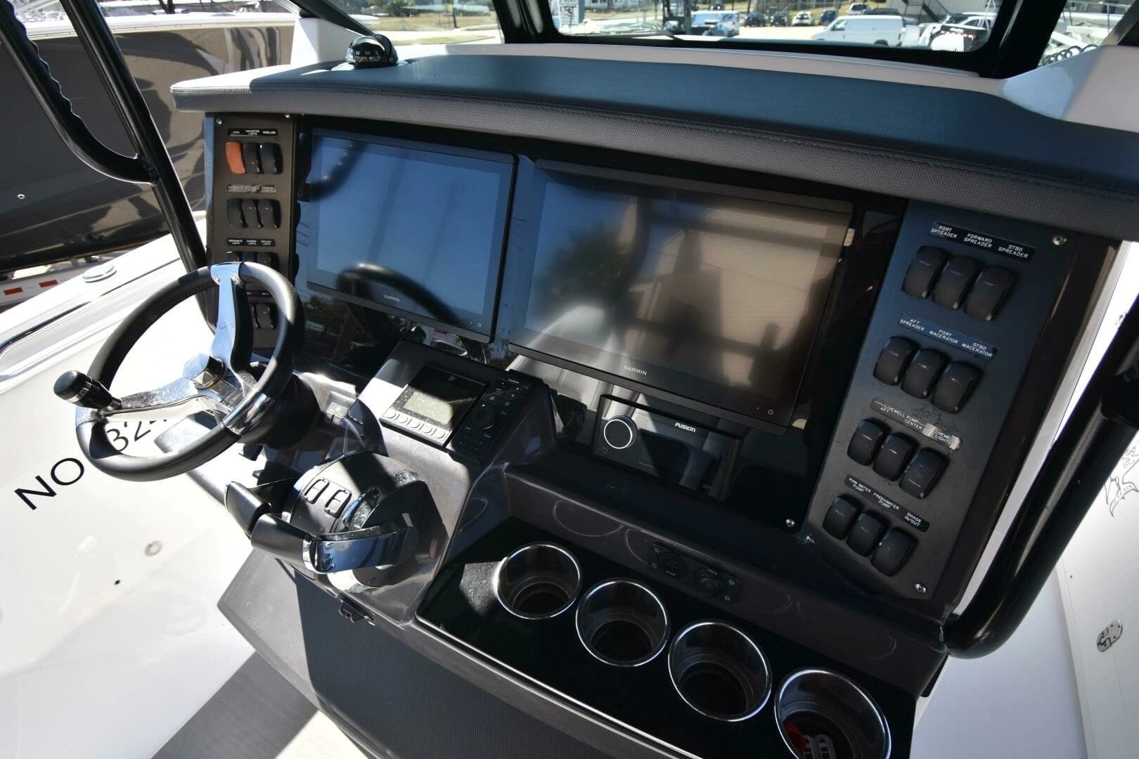 2021 Blackfin 332 - Image 4