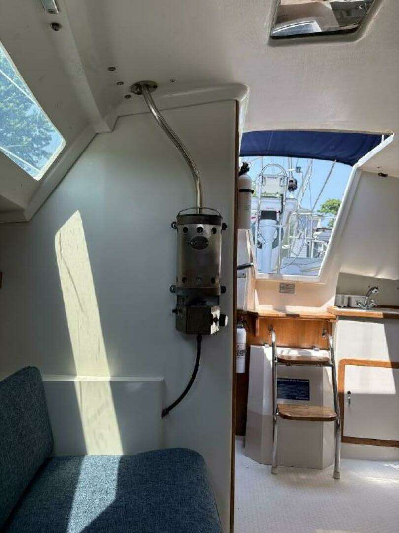 1994 Catalina 270LE - Image 32
