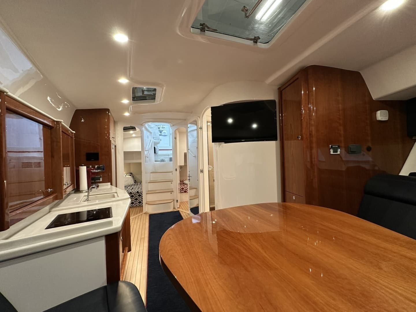 2020 Intrepid 475 Sport Yacht - Image 11