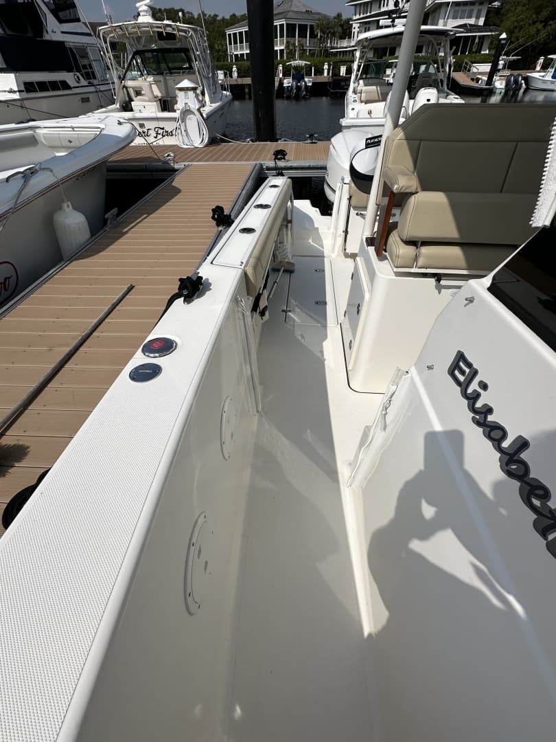 2019 Pursuit S288 CC - Image 22