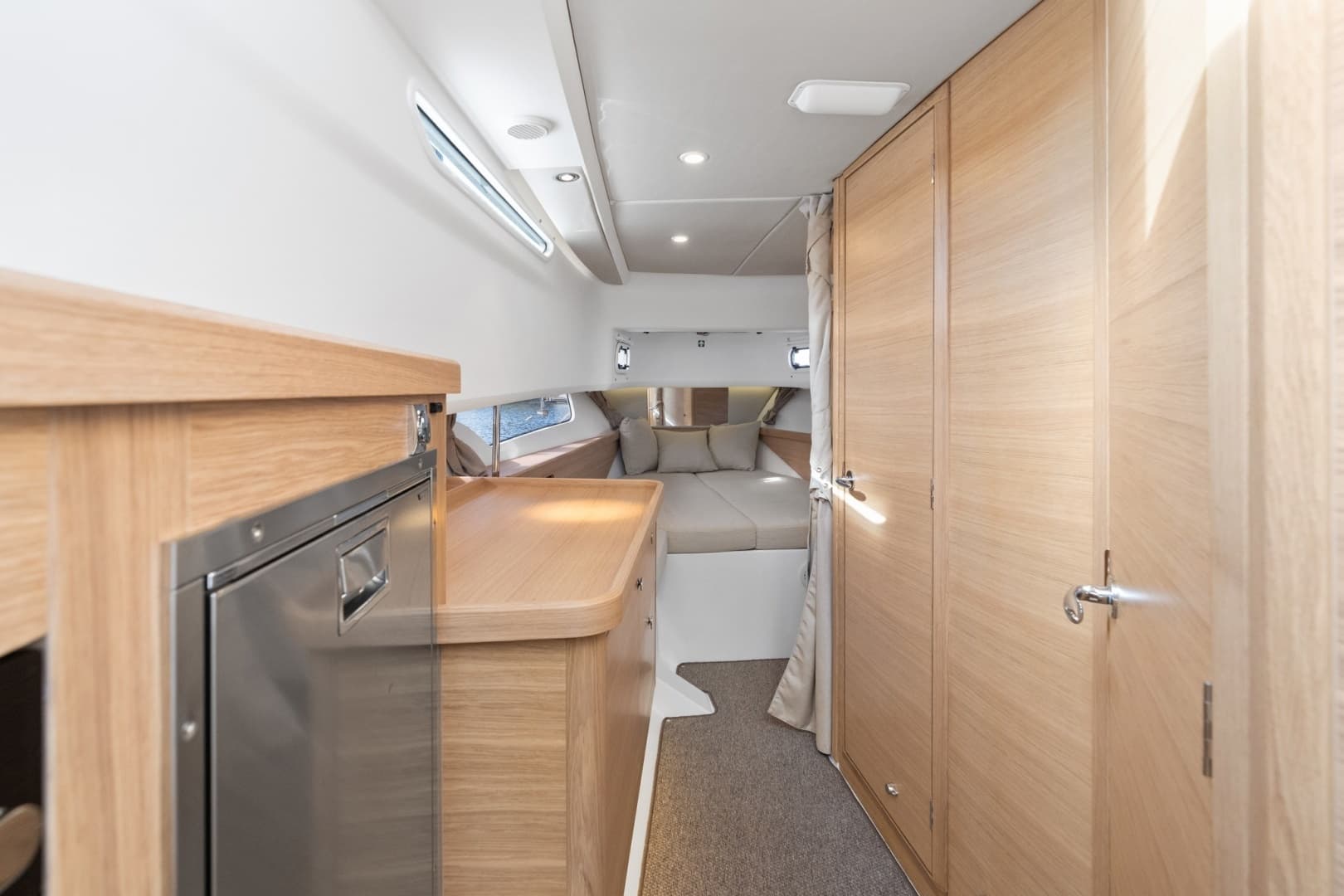 2026 Nimbus Sport Tender 42 - Image 21
