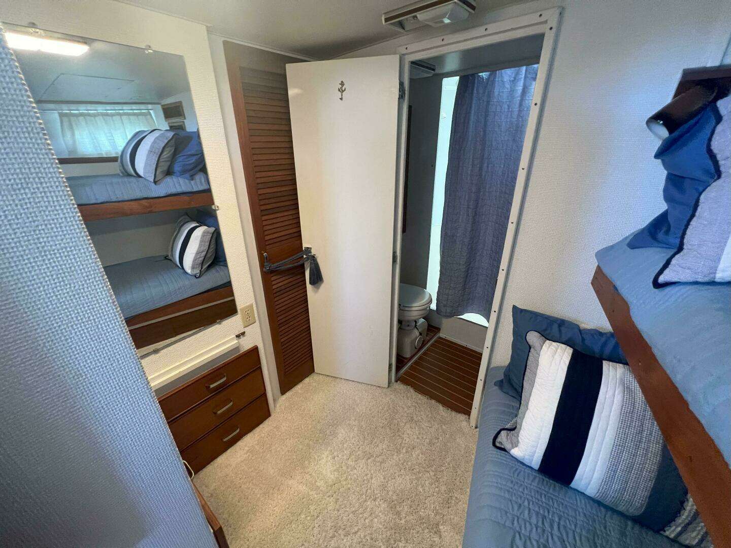 1978 Chris-Craft 410 Motor Yacht - Image 22