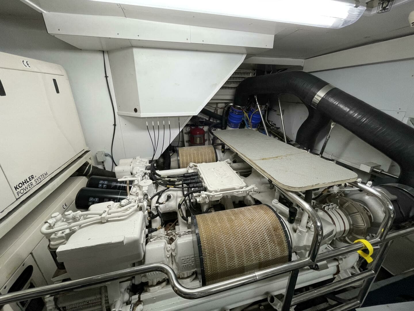 2006 Mochi Craft 74' Dolphin - Image 34