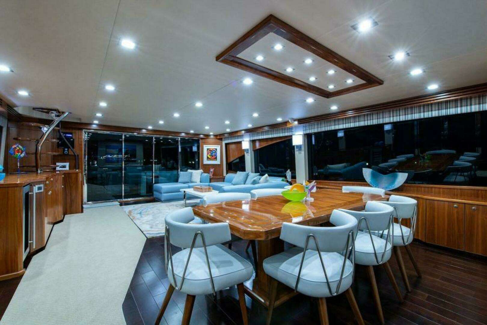 2018 Viking Enclosed Flybridge - Image 11