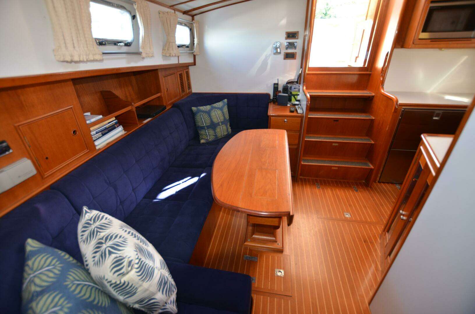 2000 Grand Banks Eastbay HX - Image 31