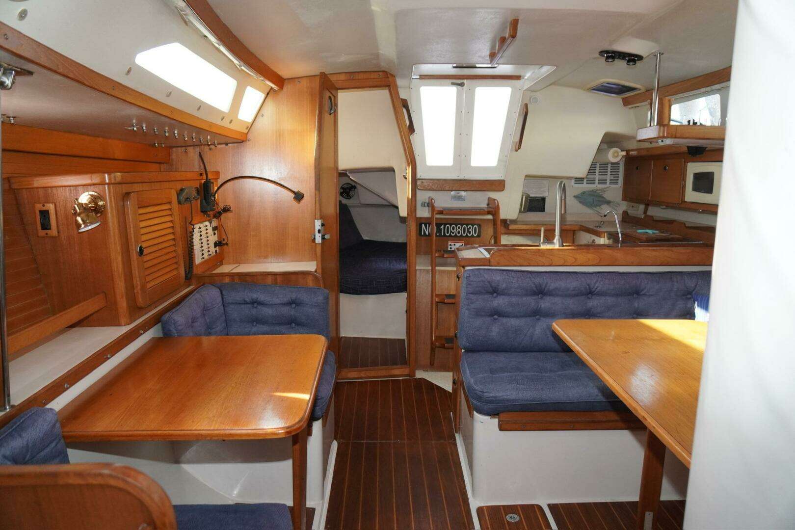 2000 Catalina 36 Mkll - Image 31