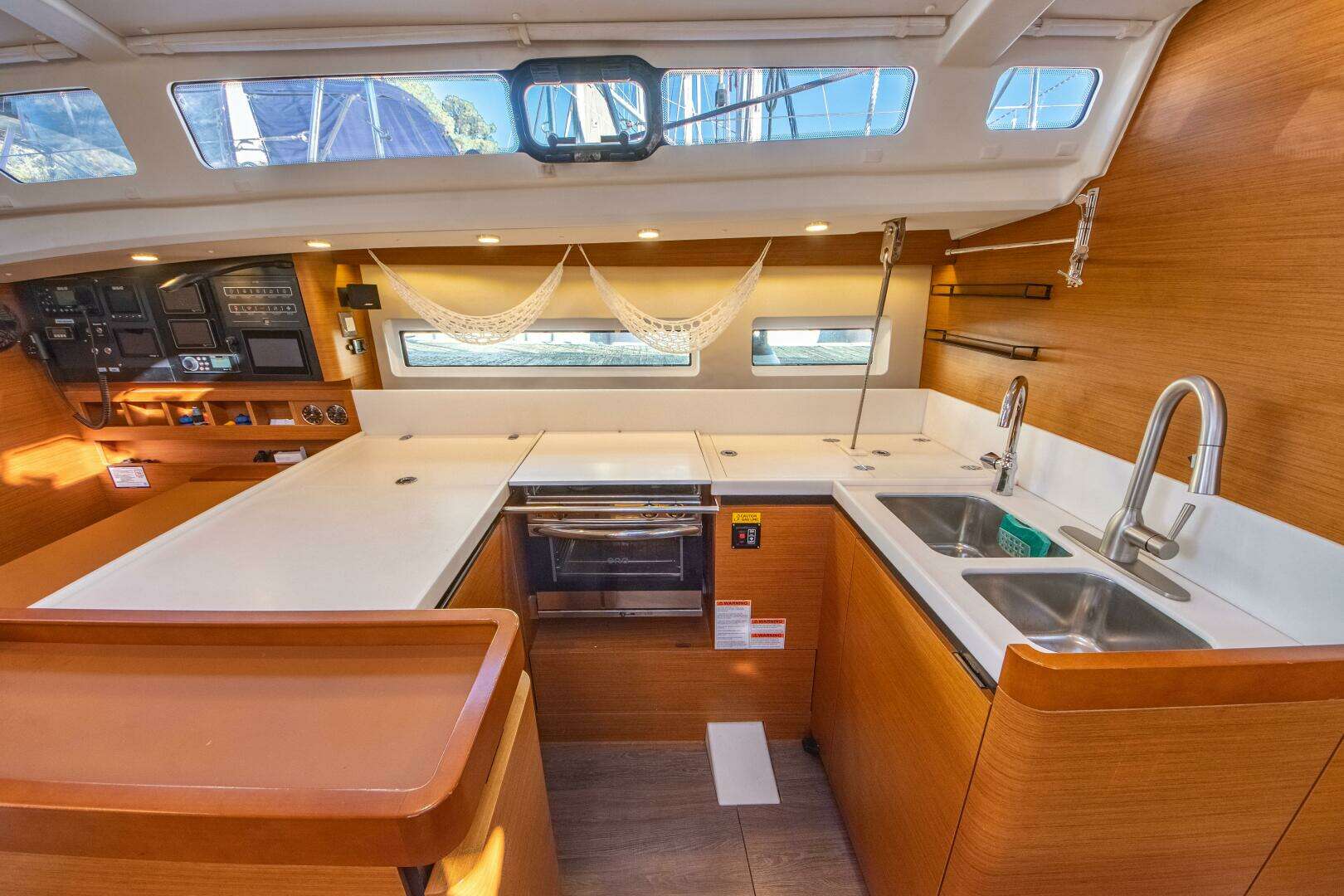 2022 Jeanneau Sun Odyssey 440 - Image 31