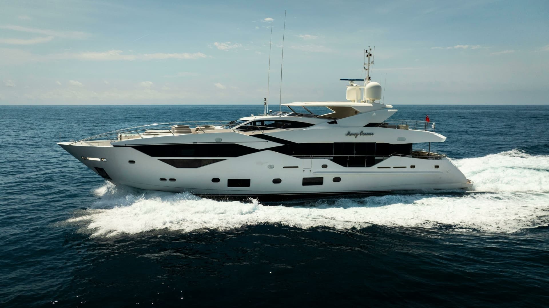 2018 Sunseeker Sunseeker 116 Yacht - Image 3