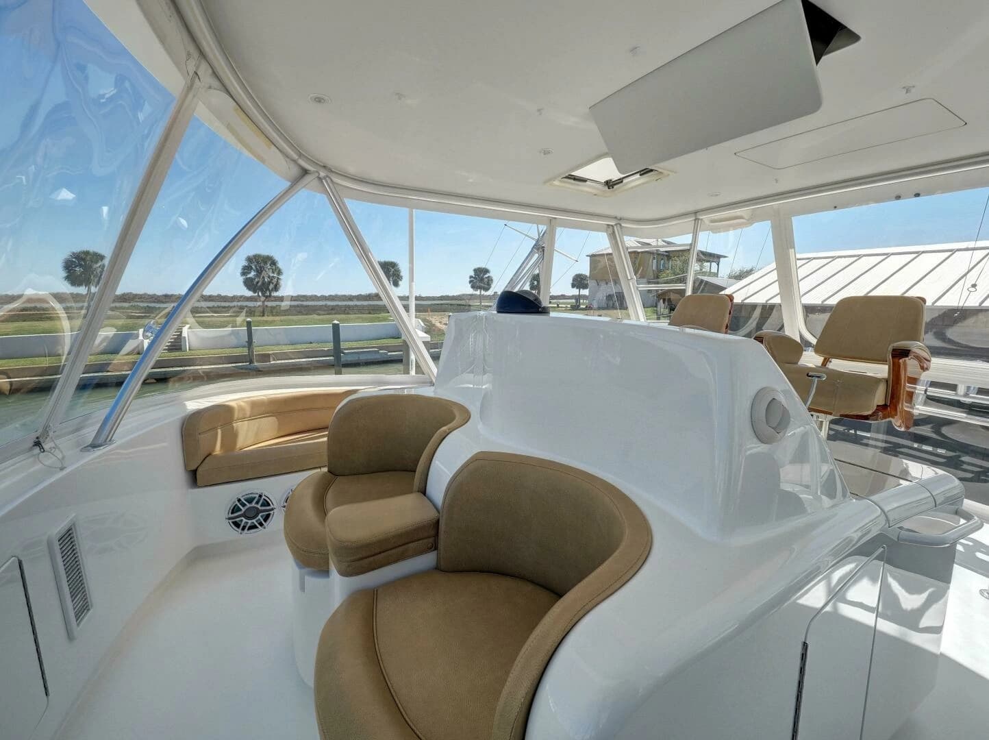 2017 Viking 52 Convertible - Image 29