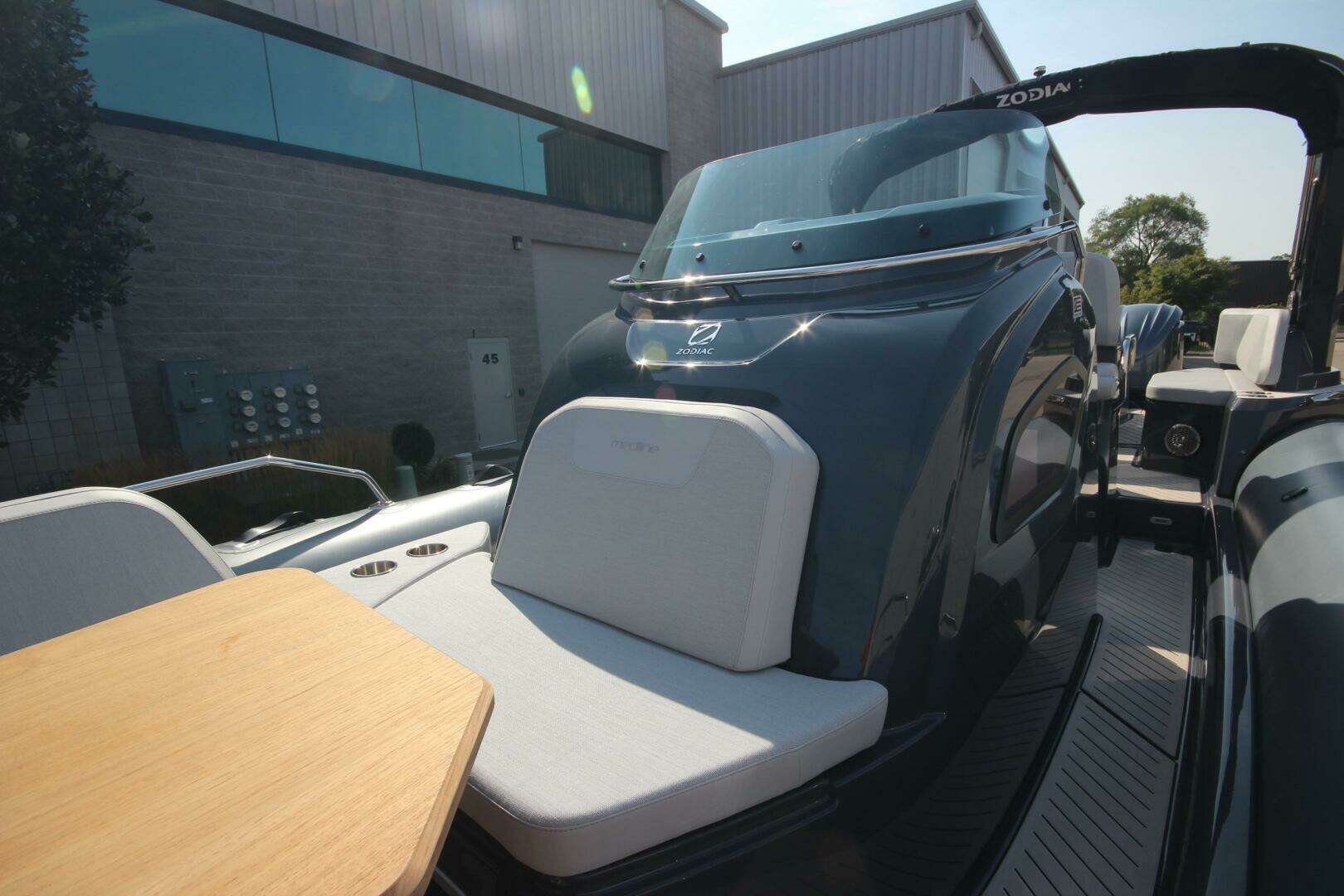 2024 Zodiac Medline 9 NEO - Image 28