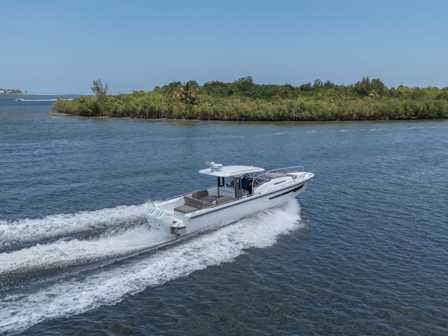 2025 Nimbus Tender 11 - Image 32