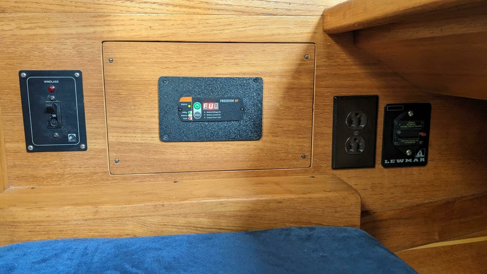 1993 Sabre 38 - Image 46