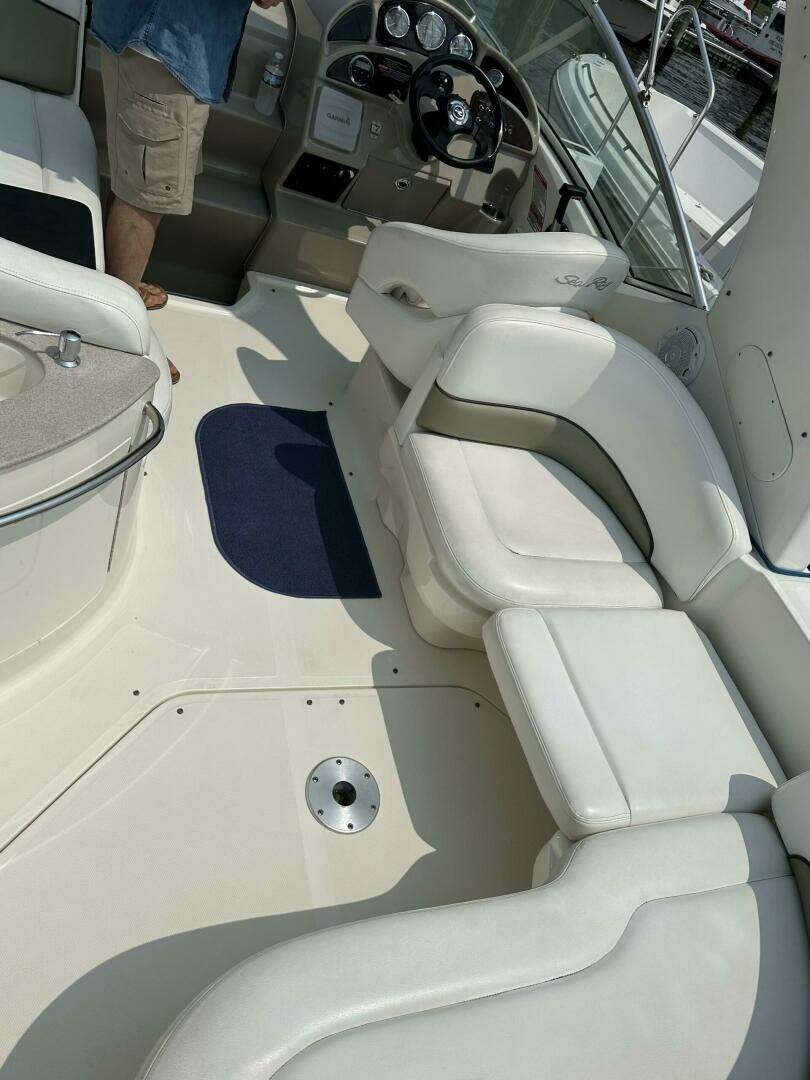 2007 Sea Ray 260 Sundancer - Image 15