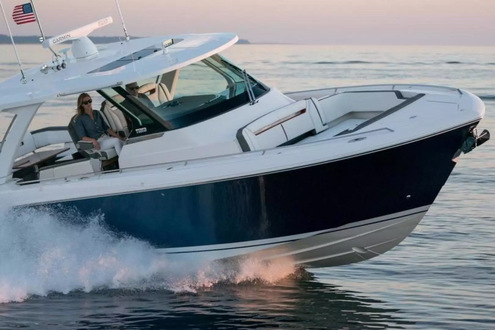 2021 Tiara Sport 38LS - Image 5